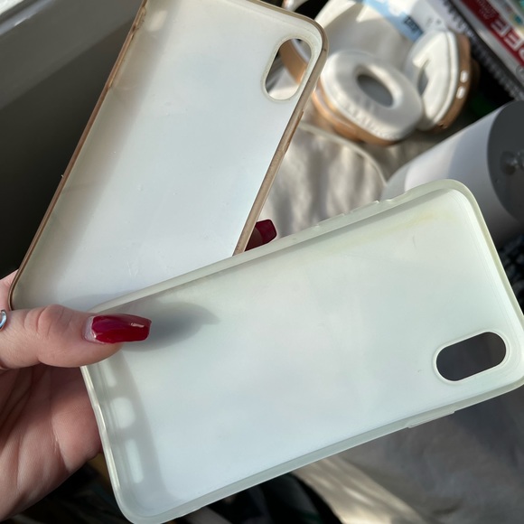 Two iPhone XR cases - Picture 5 of 5